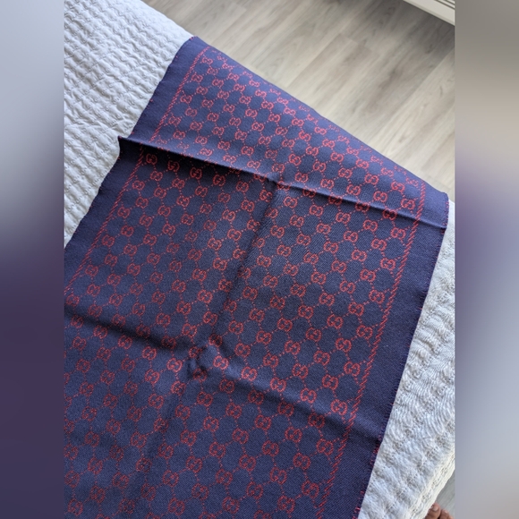 Gucci Scarf - Picture 4 of 6